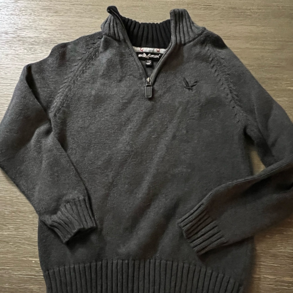 Skyhawk sweater Size Small